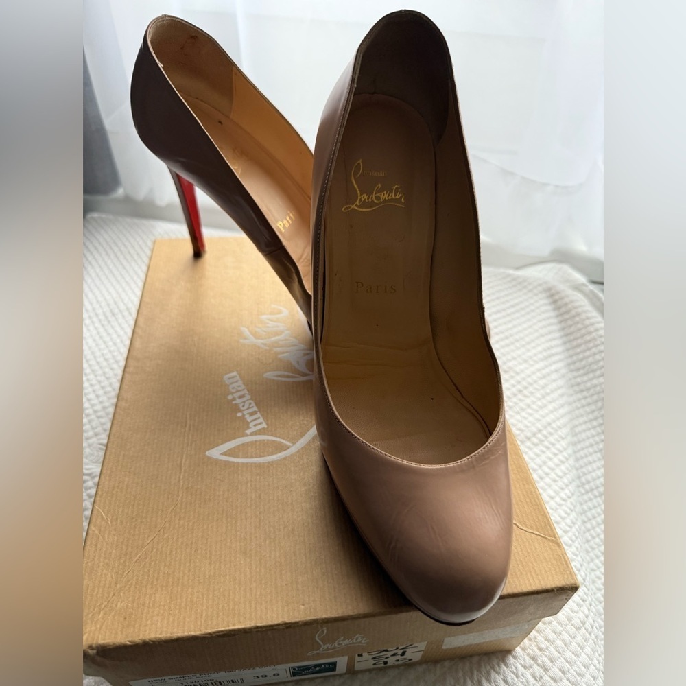 Christian Louboutin Women's Brown Pumps